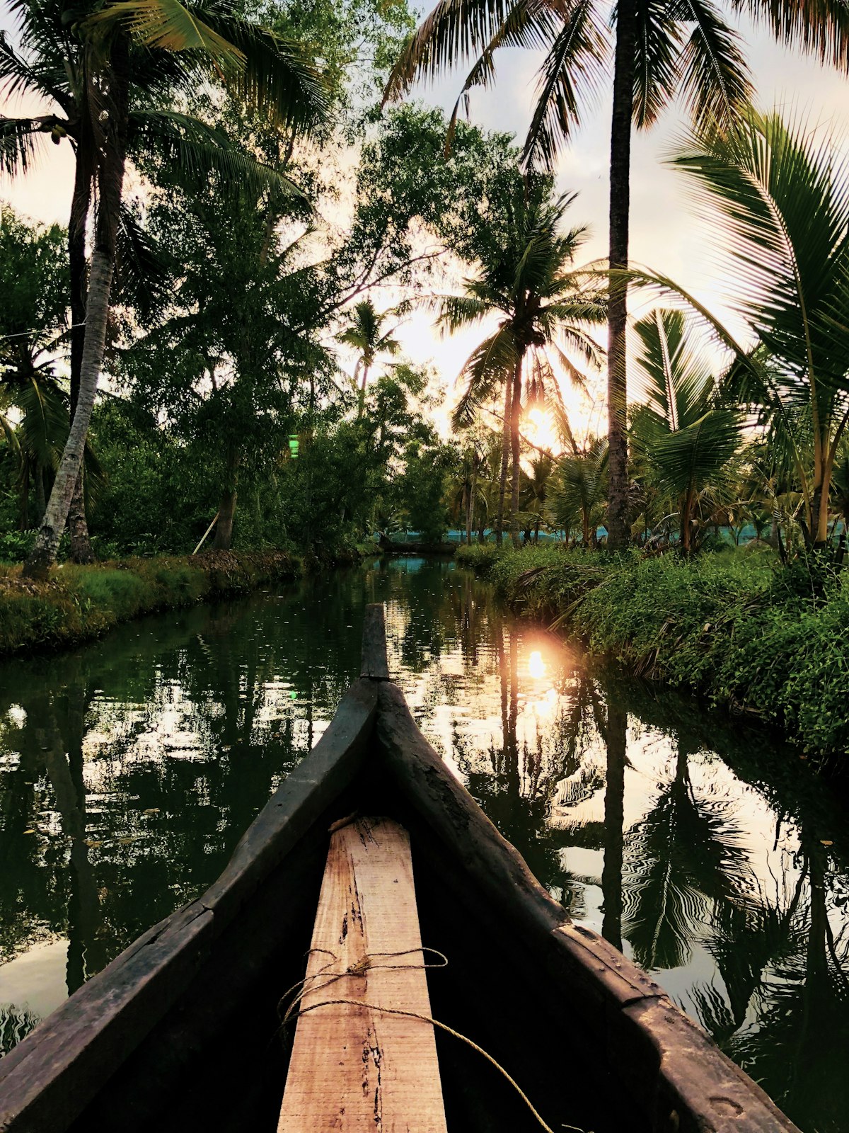 Backwater & Houseboat Escapes 3